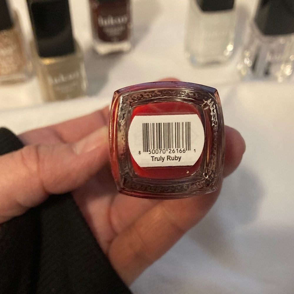 Nail Polish Collection - Red, Gold, Silver, Brown, Cream - Picture 9 of 13